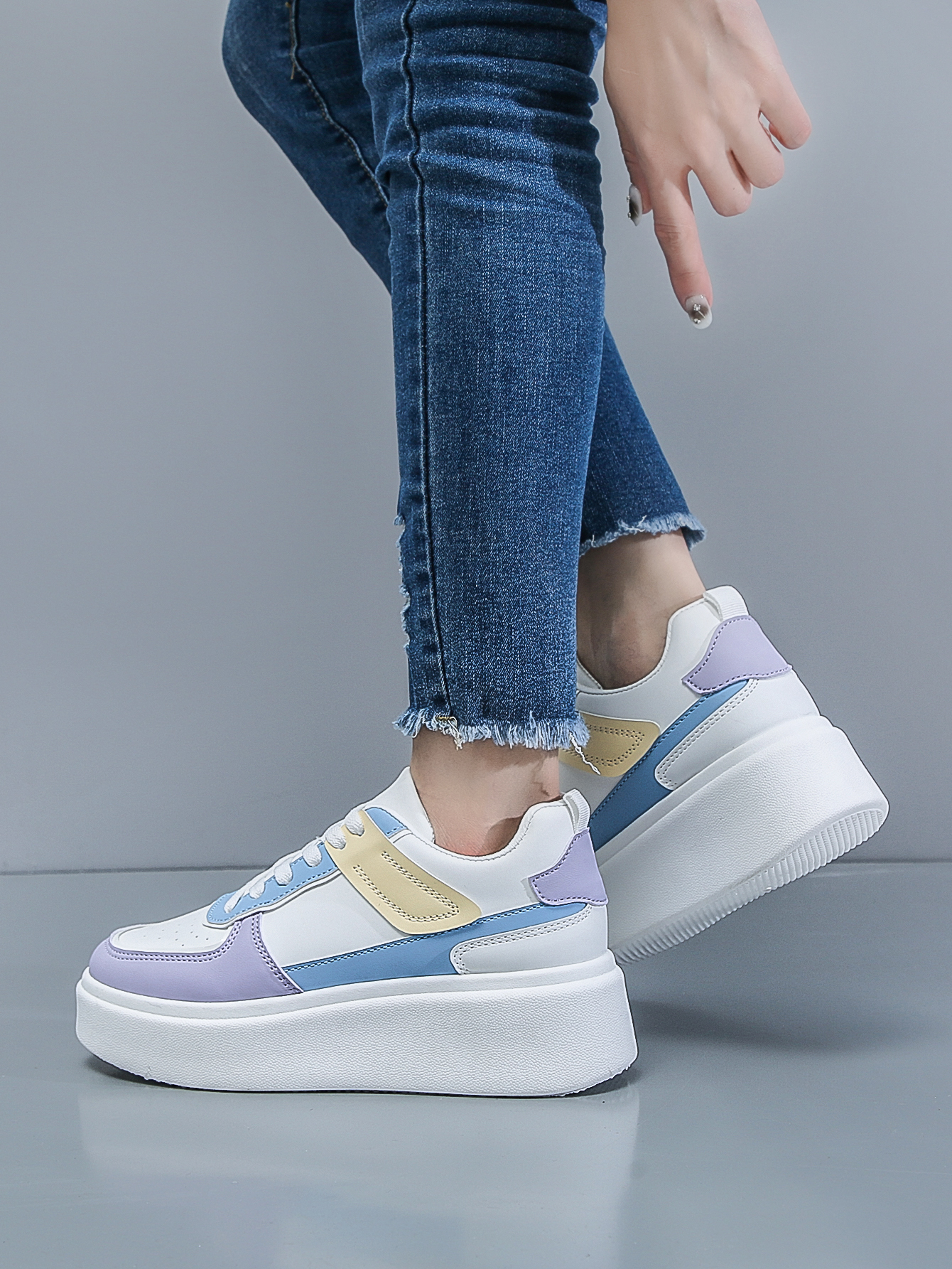 color block lace up front flatform skate shoes details 12